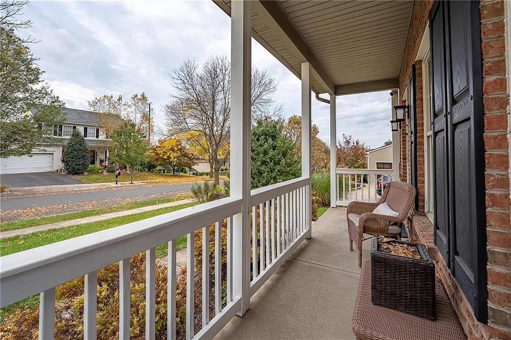 2660 Fieldview Dr