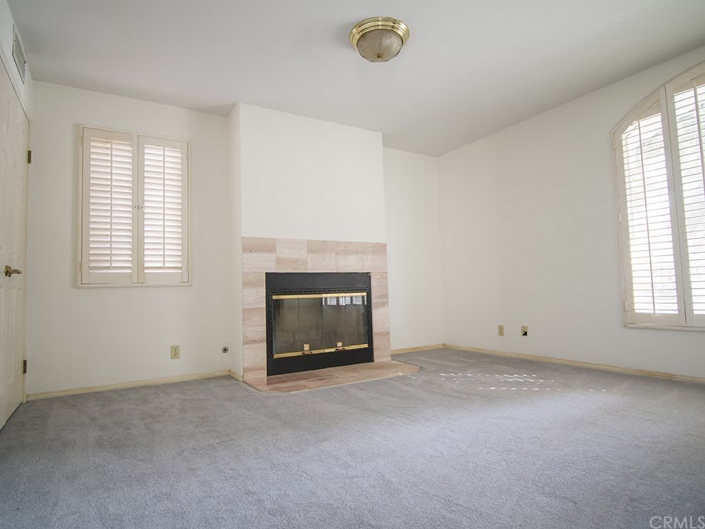 319 Narcissus Ave