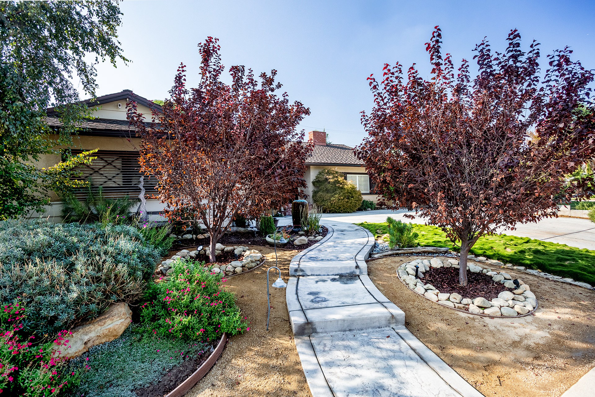 23728 Tiara St, Woodland Hills