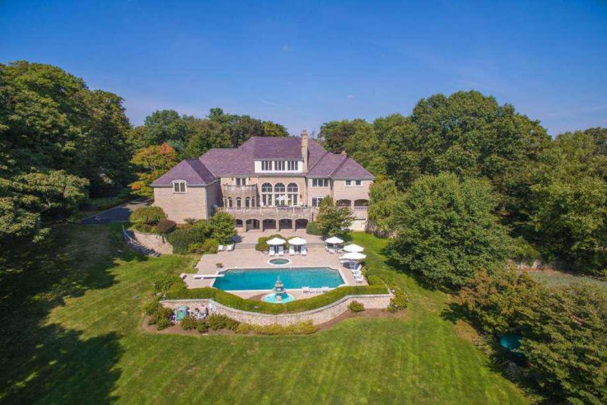 Sales still slumping for big homes in Greenwich’s backcountry