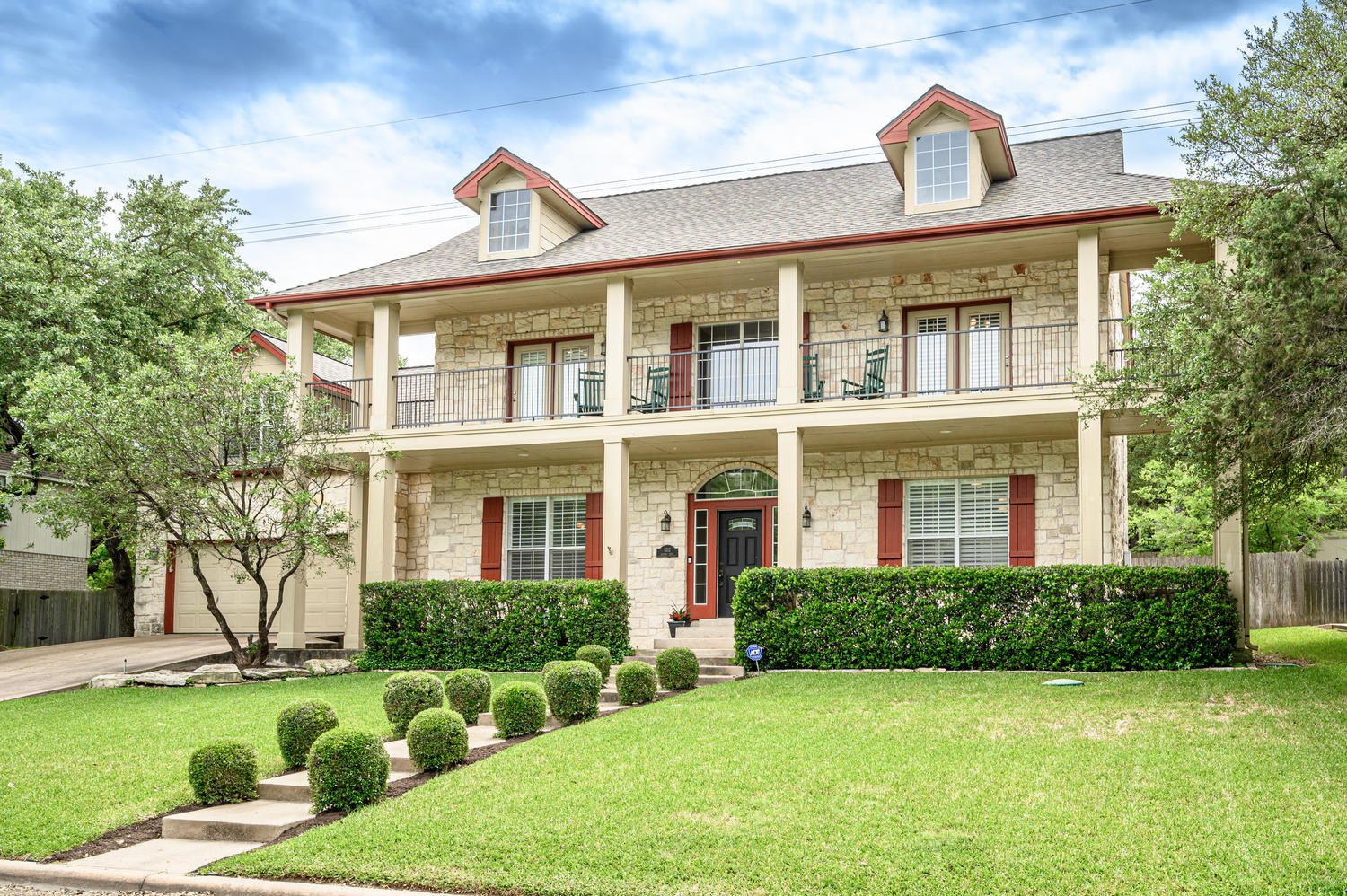 1212 Olympus Dr