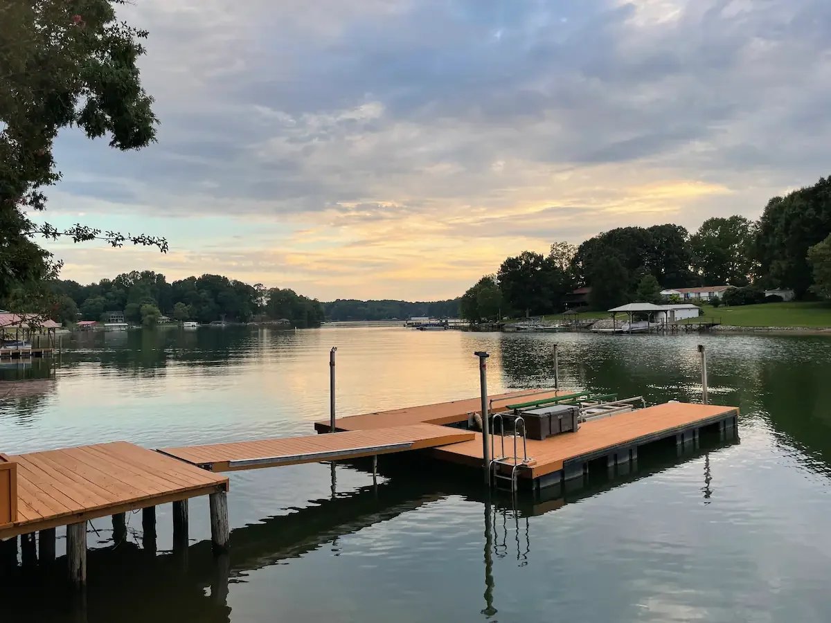 Lakefront Cabin - Lookout Lodge - on Lake Norman