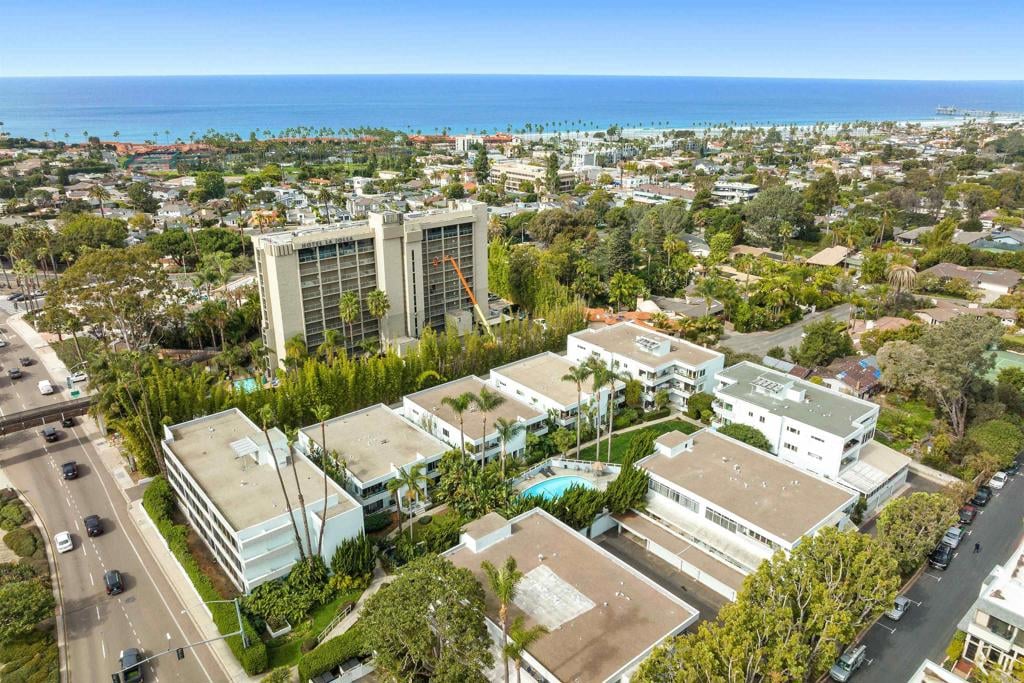 14-2354 Torrey Pines Rd, La Jolla