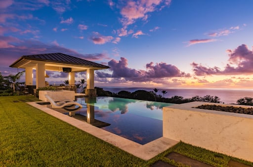 Experience Hokuli'a: A Luxurious Haven Featured in the Vancouver Sun