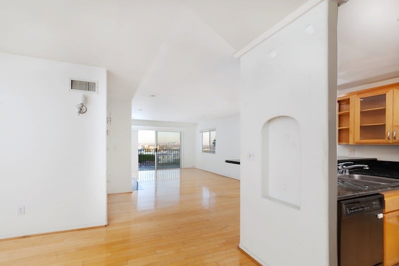 1230 Horn Ave #605
