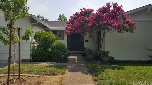 1 Lakewood Way