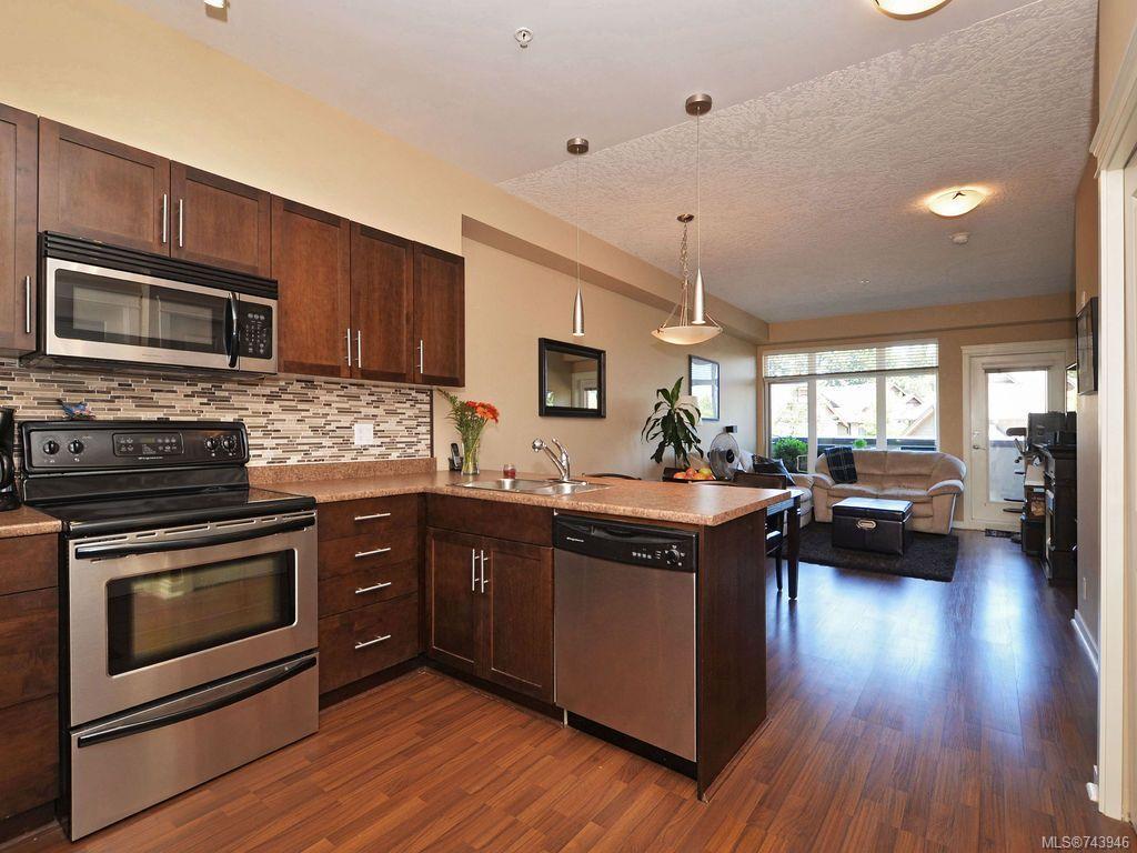 210-2220 SOOKE Rd, Colwood