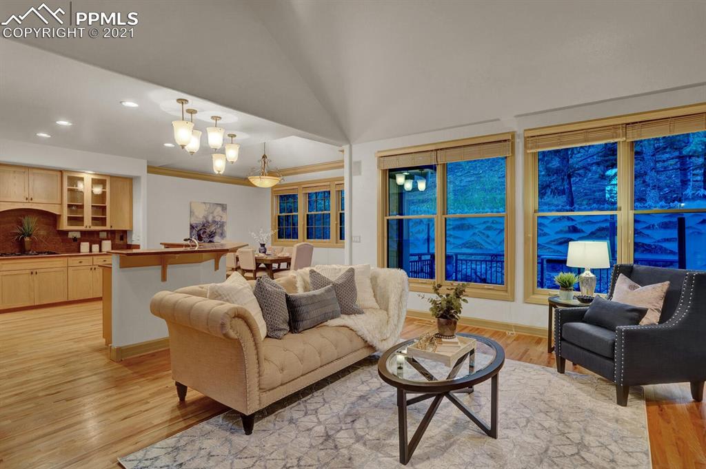 1275 Log Hollow Point