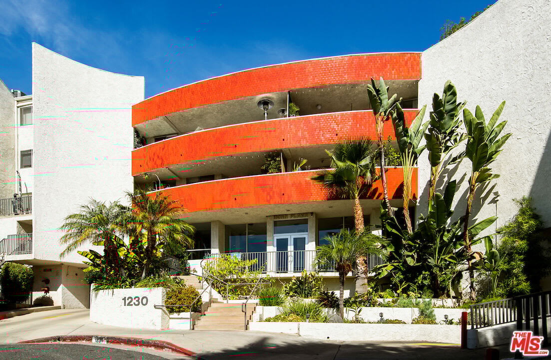 1230 Horn Ave #200