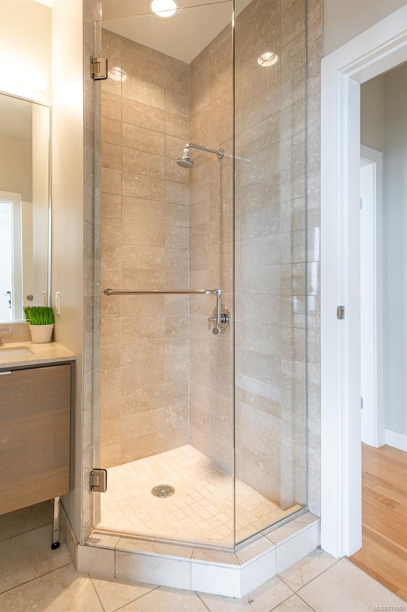 709-9809 Seaport Pl