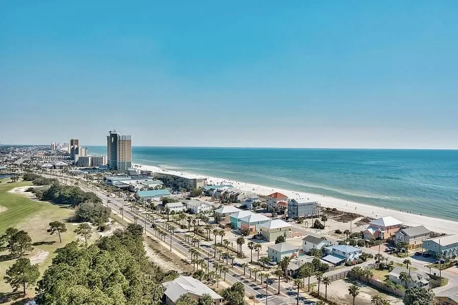 9860 S Thomas Drive Unit 1015