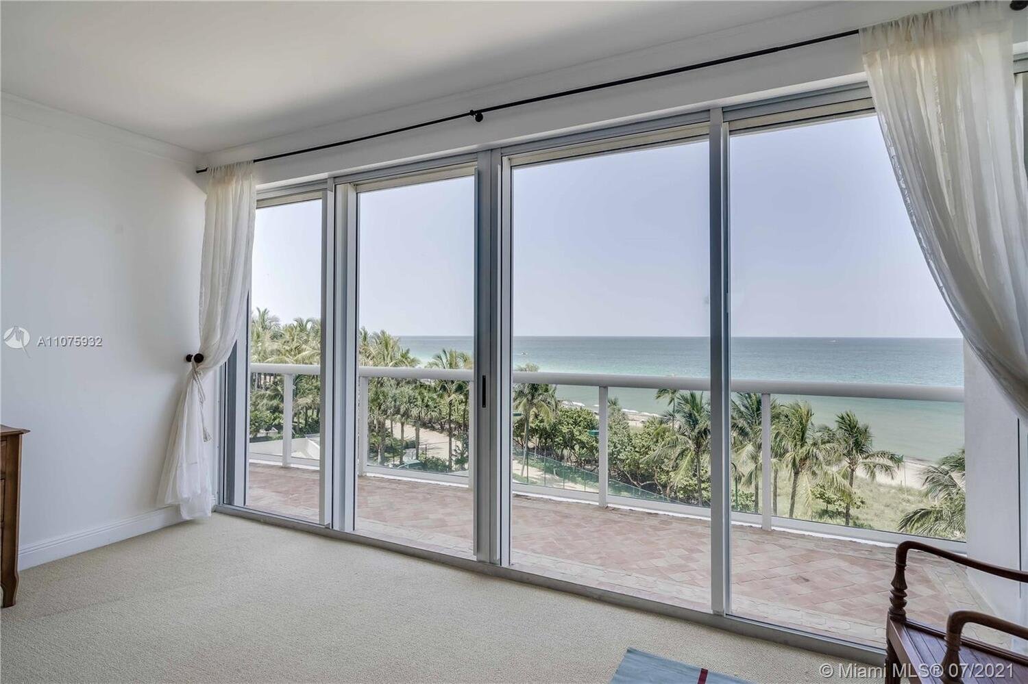 9601 Collins Ave, #505