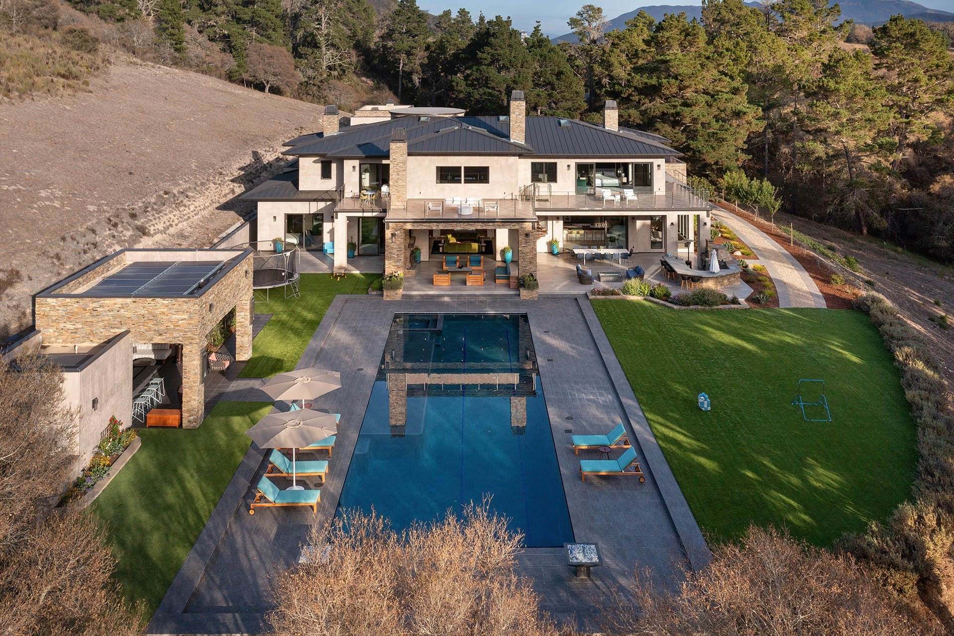 Contemporary Turn-Key Estate in Tehama - 10 Alta Madera Ave