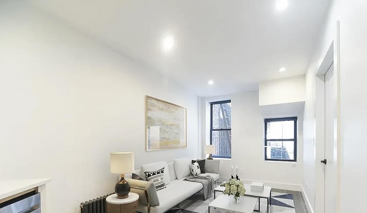 615.5 Hudson Street, Apt 16