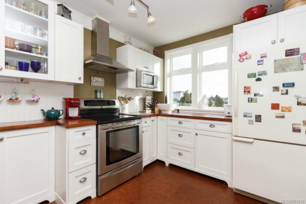 3925 Glanford Ave, Saanich
