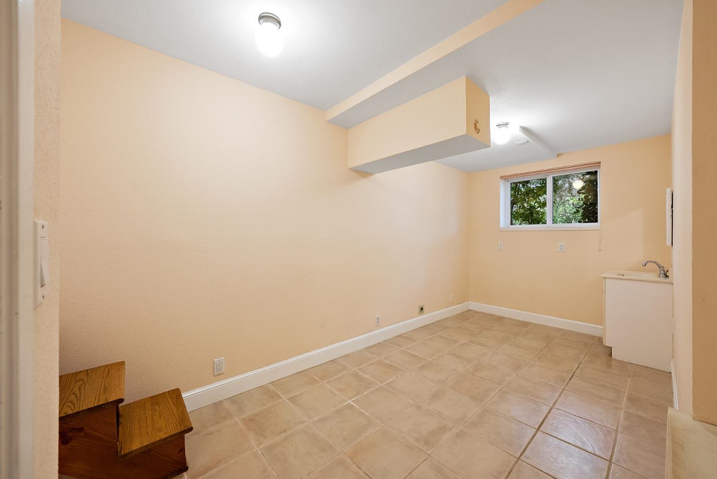18260 Lakeview Ct Los Gatos, CA 95033