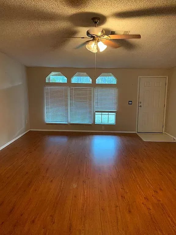 10711 VICKERY