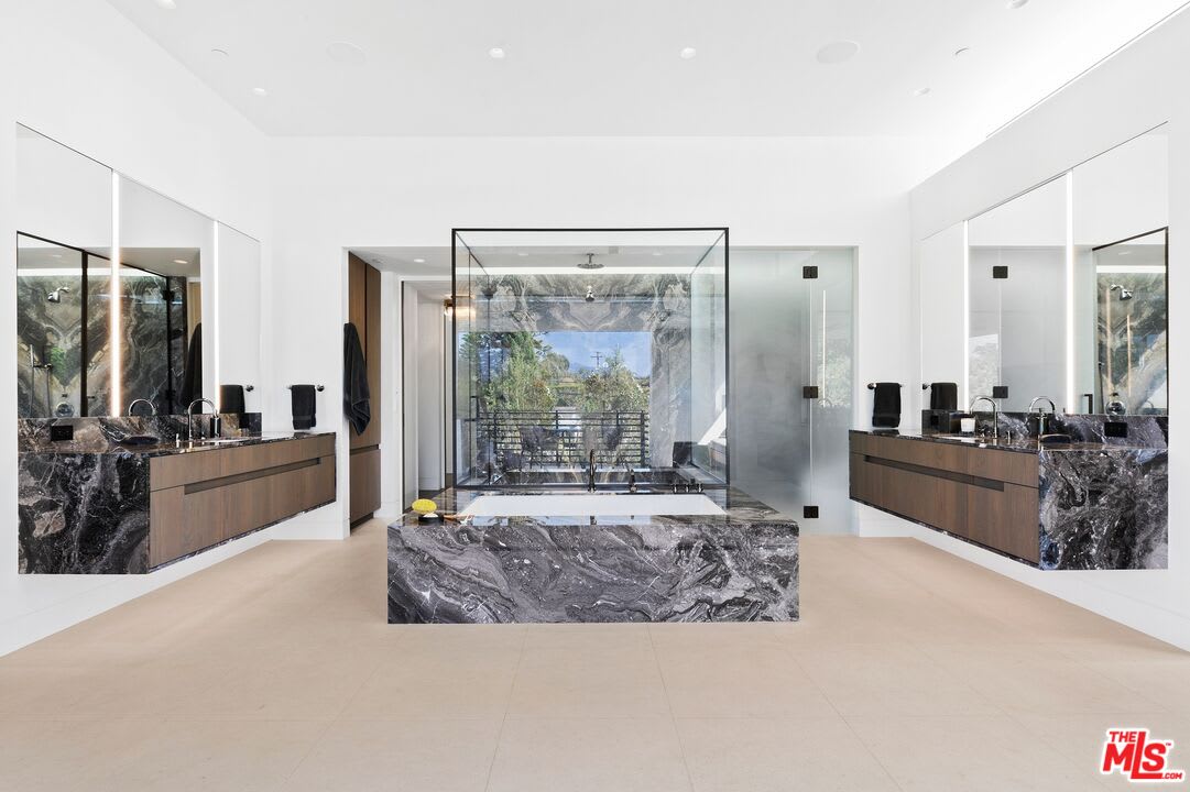 Luxe Estate