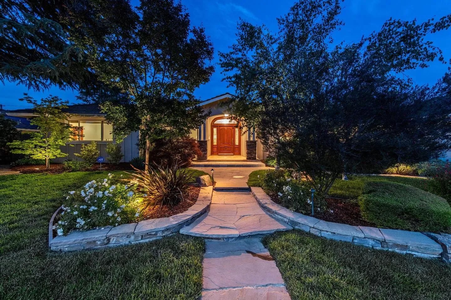 13196 Ten Oak Way