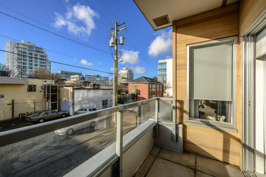 201-848 Mason St, Victoria