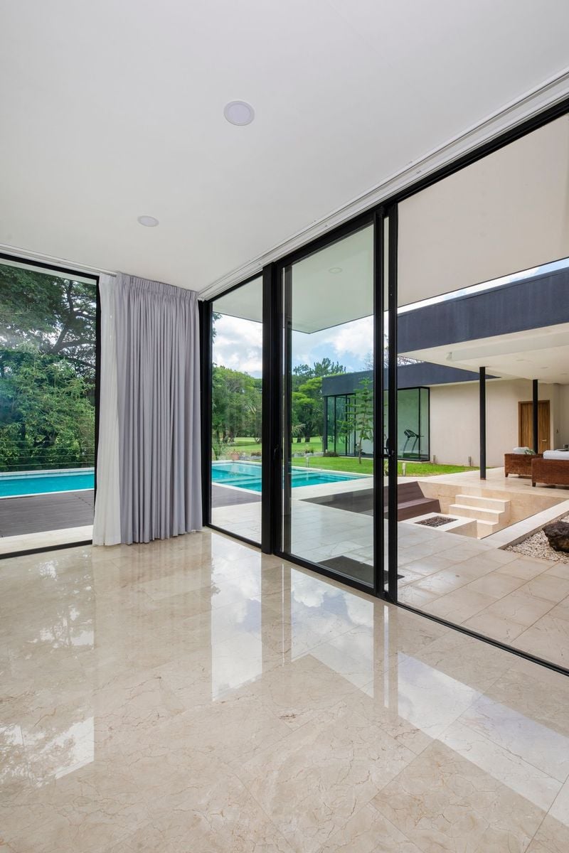 Golf Front Modern Home, Santa Ana, San Jose