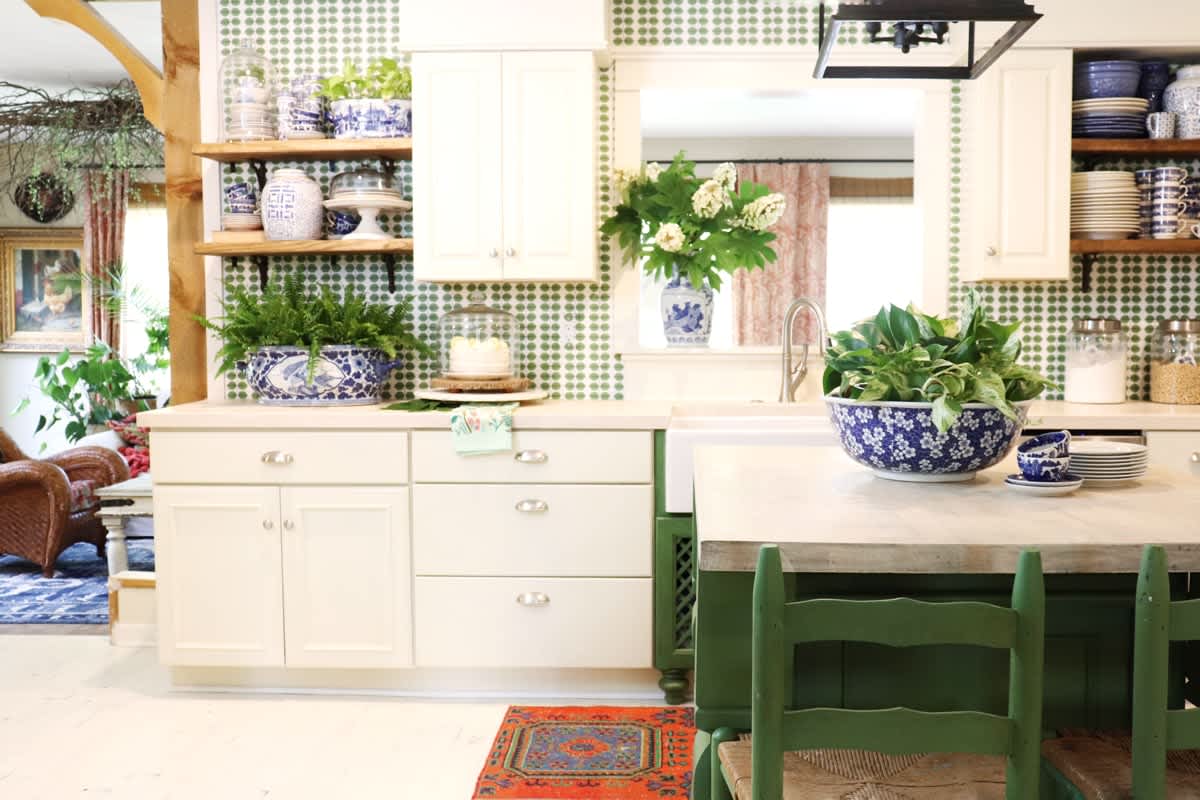 House Tour: Gorgeous Greens