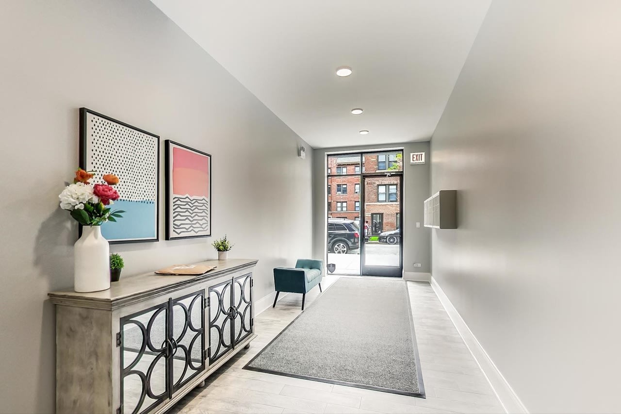 4802 N Bell Ave #203
