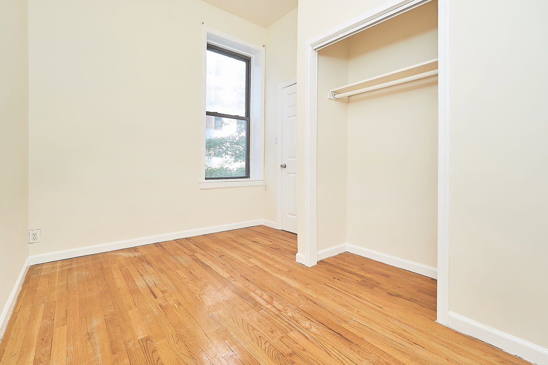 300 East 69th Street, Unit 2E