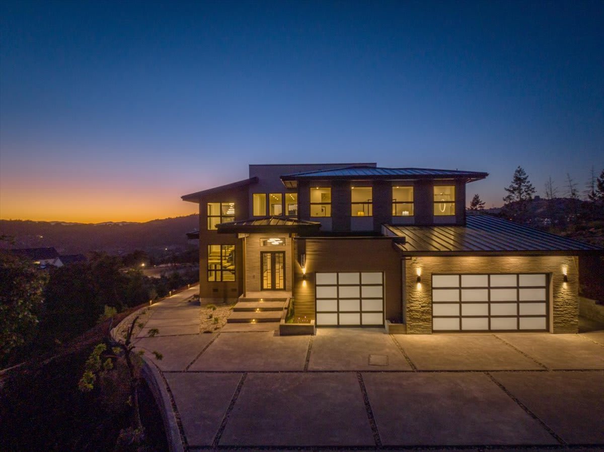 3958 St Andrews Dr