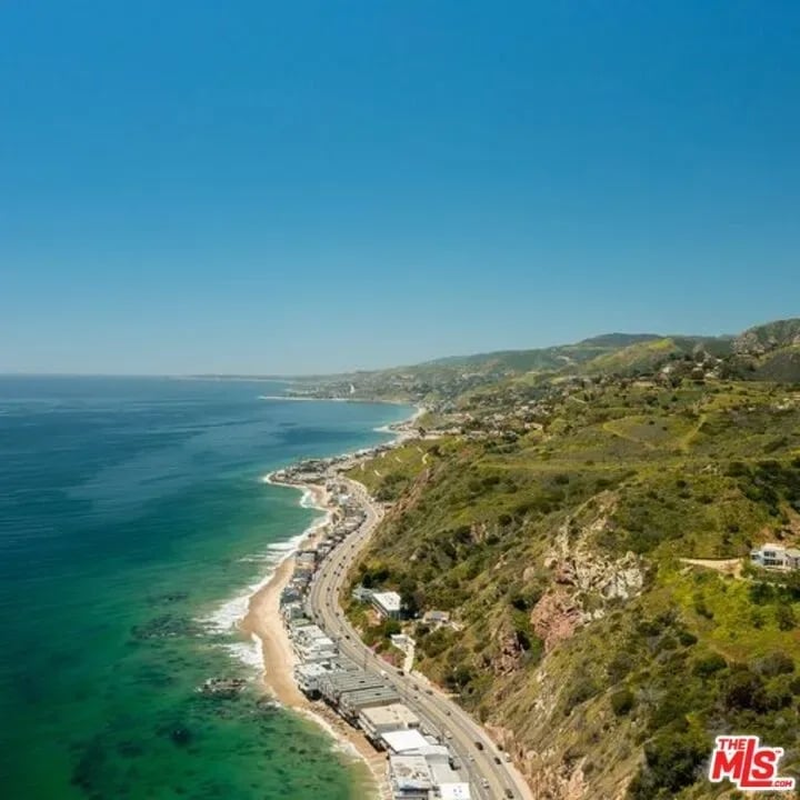 Rustic Malibu Mid Century, Architect Doug Rucker