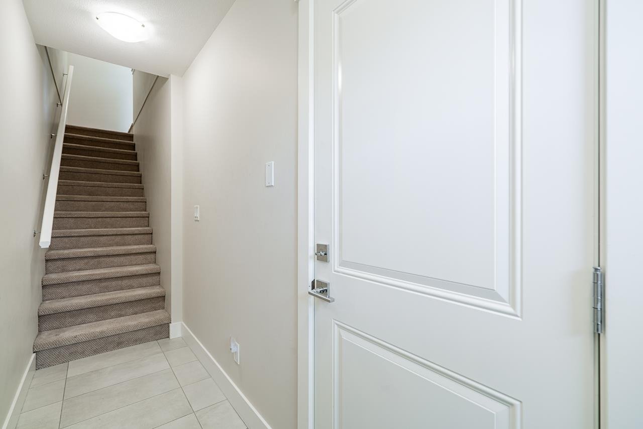 104-20498 82 Ave