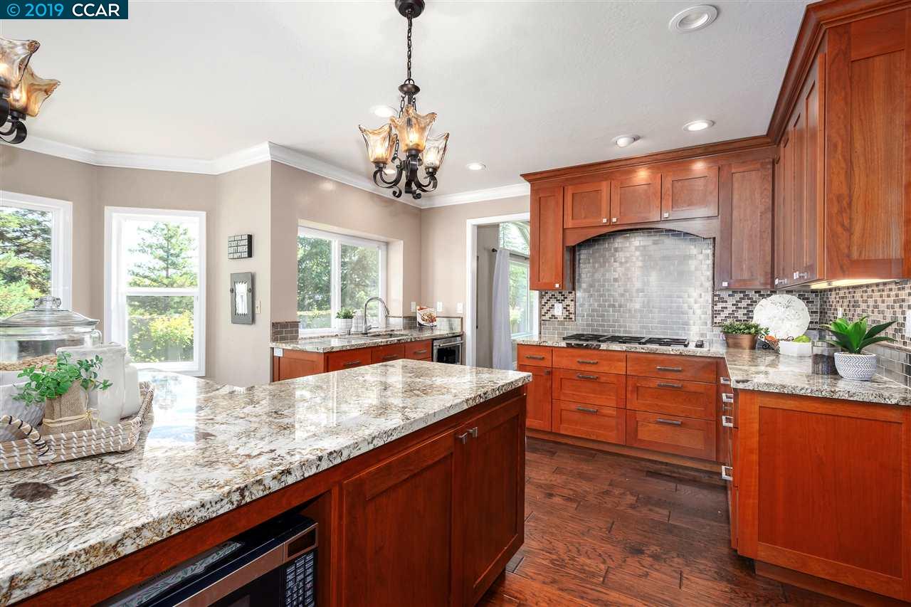 3899 Cottonwood Dr