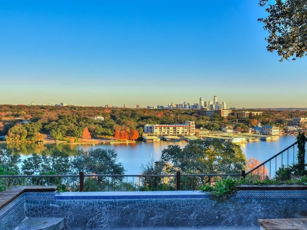 1709 Laguna Loma Cv