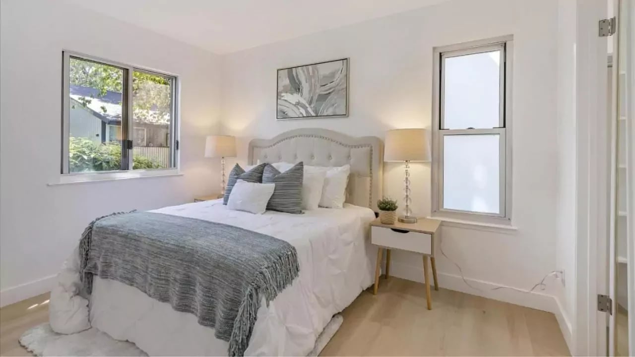 407 Piccadilly Place, Unit 3