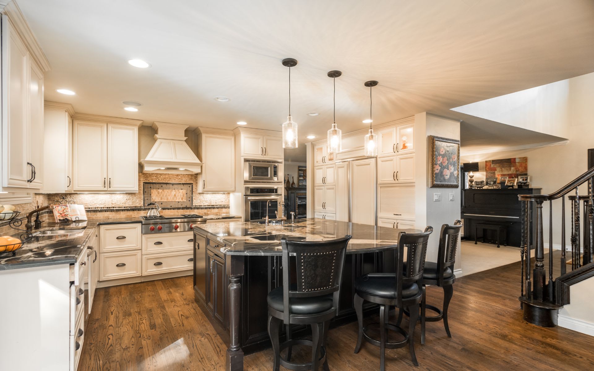 5721  Green Oaks Drive