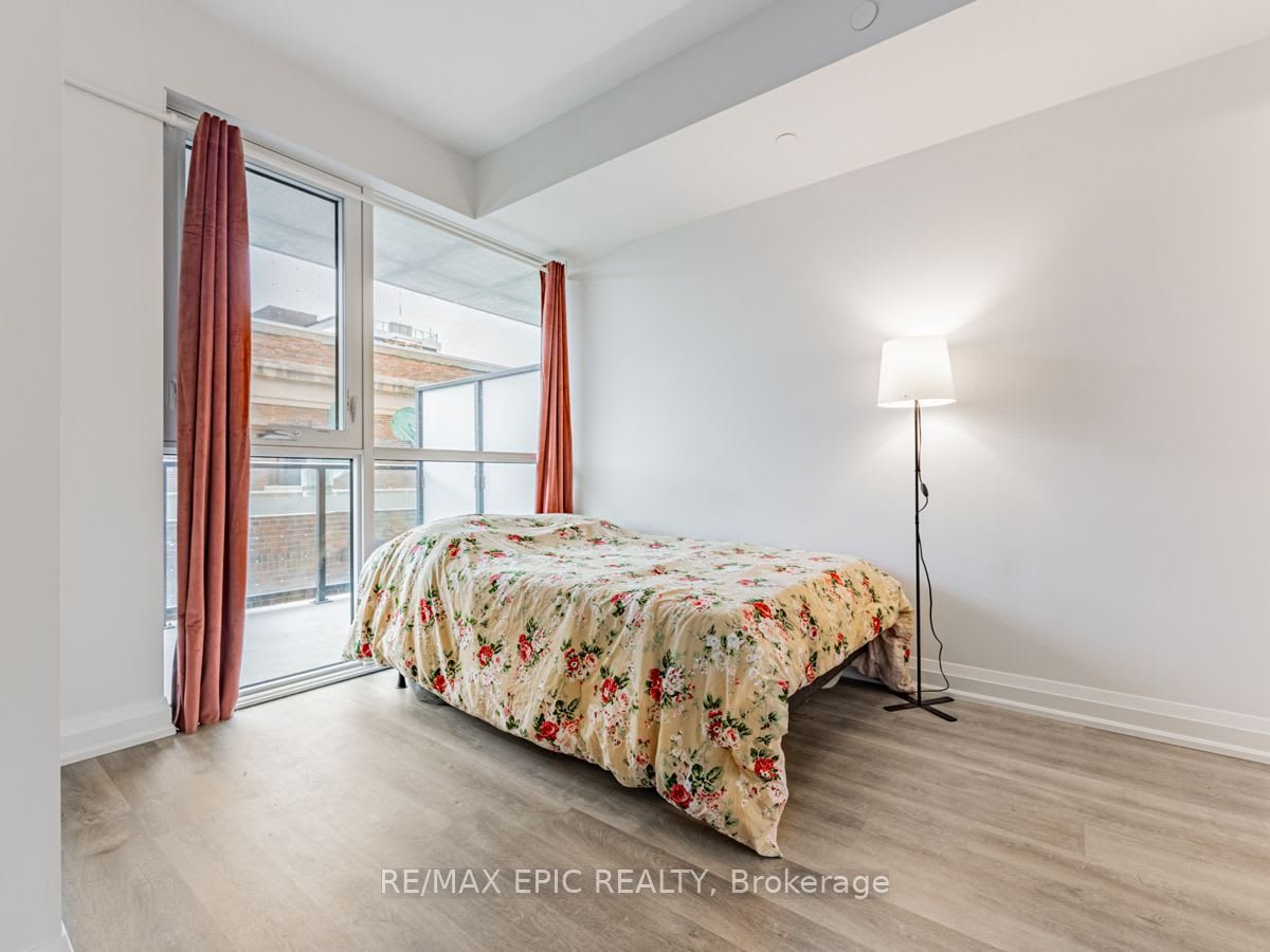 2369 Danforth Ave 317