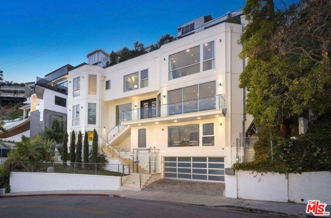 Sapphire Chateau