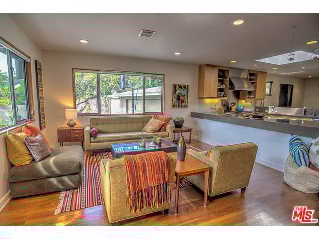 1452 Brixton Rd