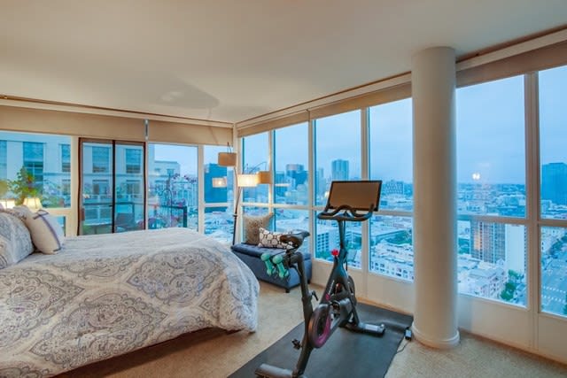 555 Front St, #2301