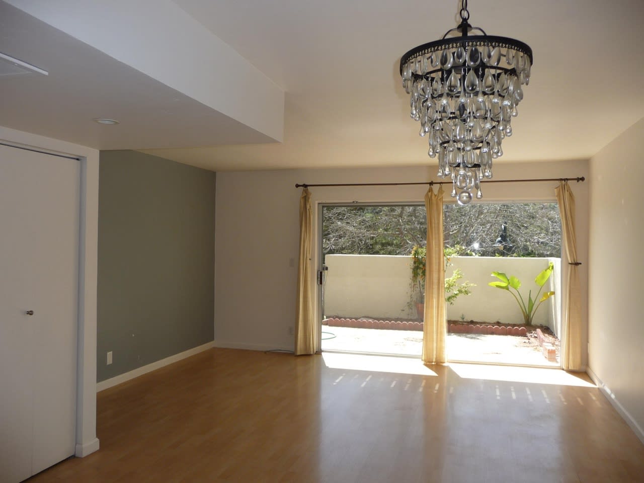 1066 Miramonte Dr APT 4