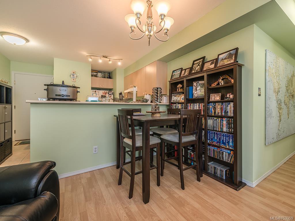 303-827 North Park St