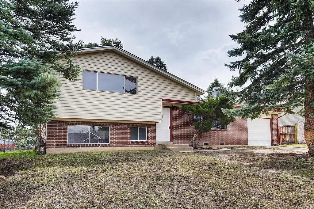 787 Ithaca Dr