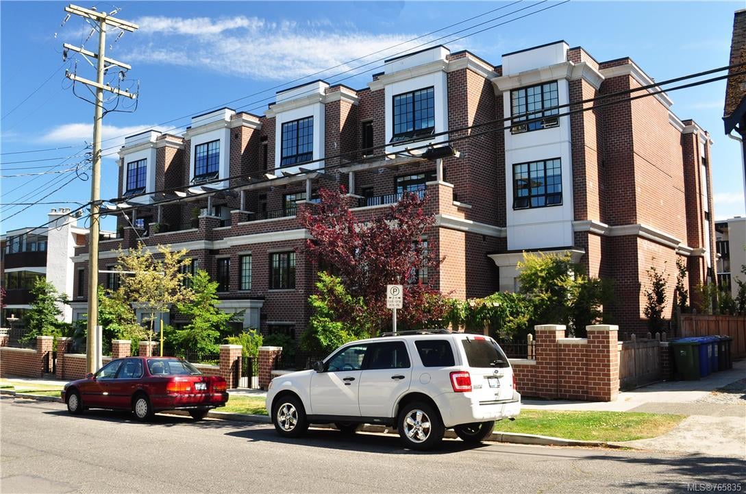 309-1011 Burdett Ave