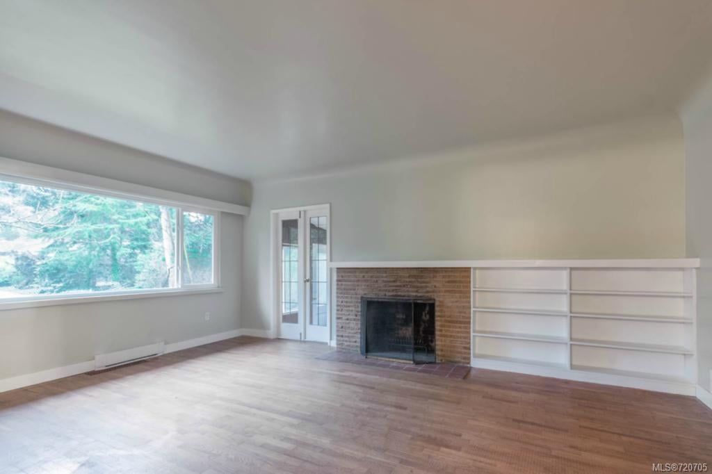 2675 Arbutus Rd