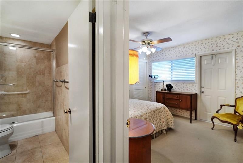 818 SE 4th St Unit #204