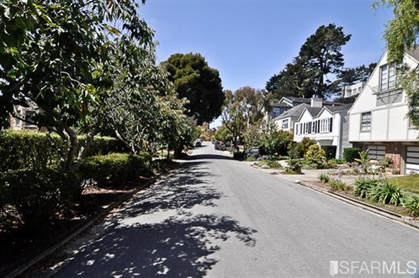298 Dorantes Avenue