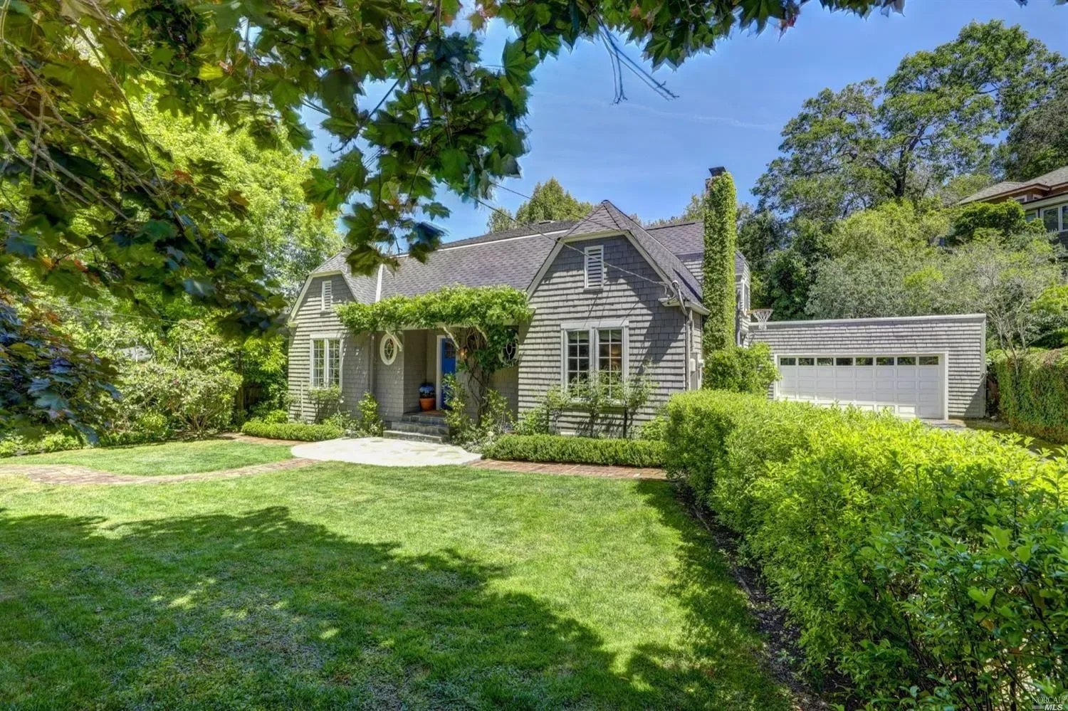 45 Willow Ave