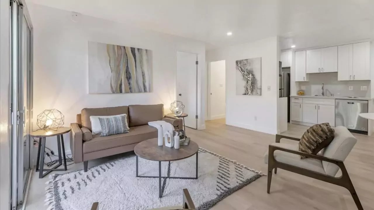 407 Piccadilly Place, Unit 3