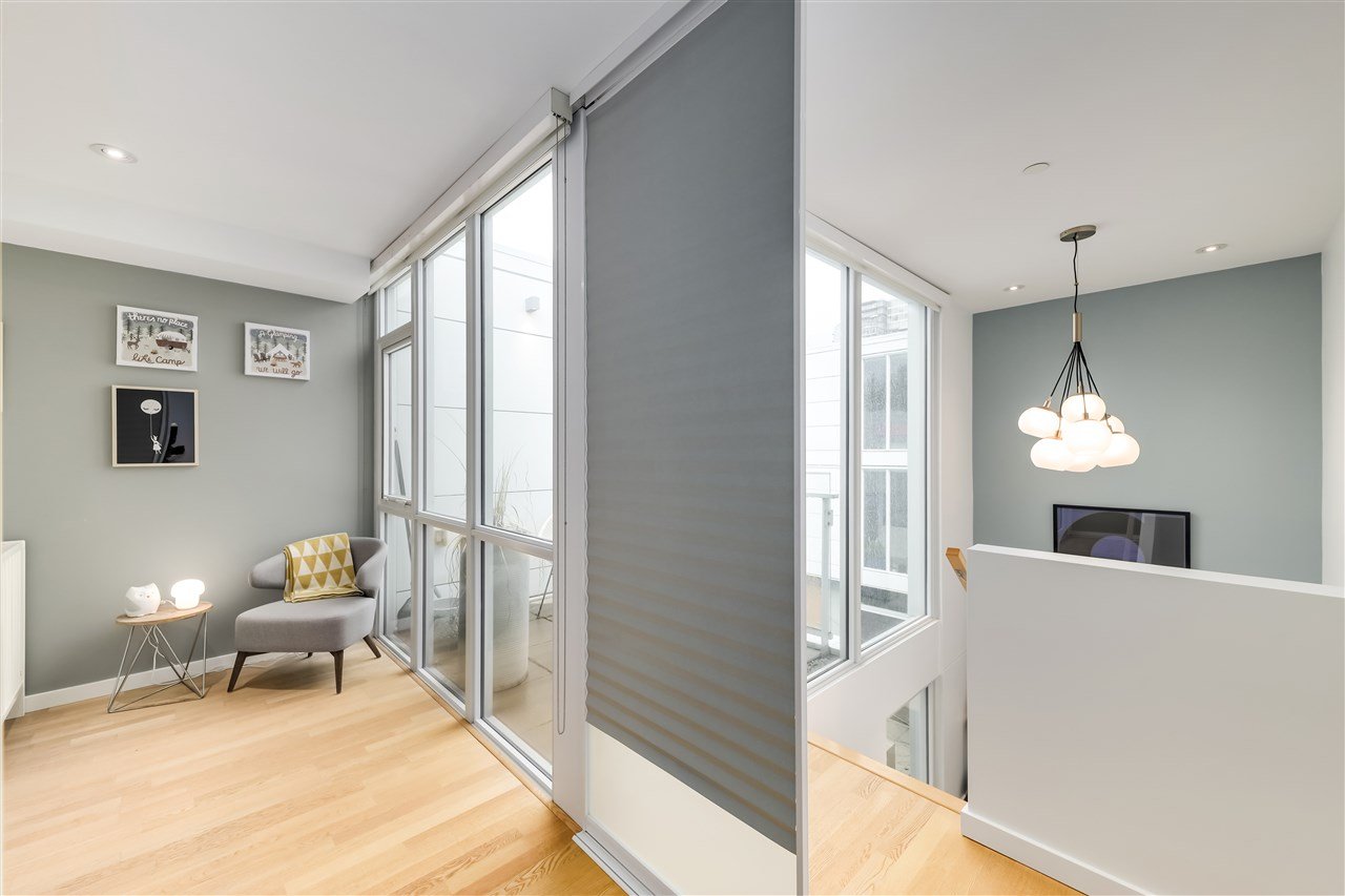 770 W 6th Ave