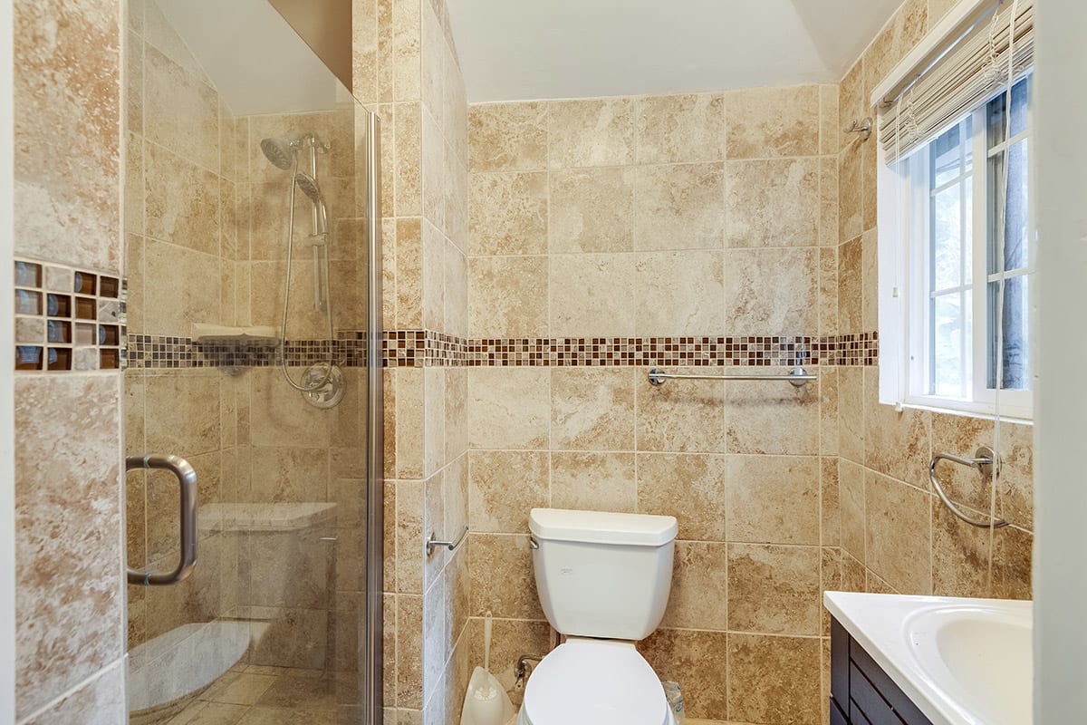 1600 Benedict Canyon Dr